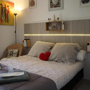 Habitación en casa particular Philippe & Marie, A Louer Petite Avec Terrasse Dans Villa, Au Pied Du Luberon, Cucuron